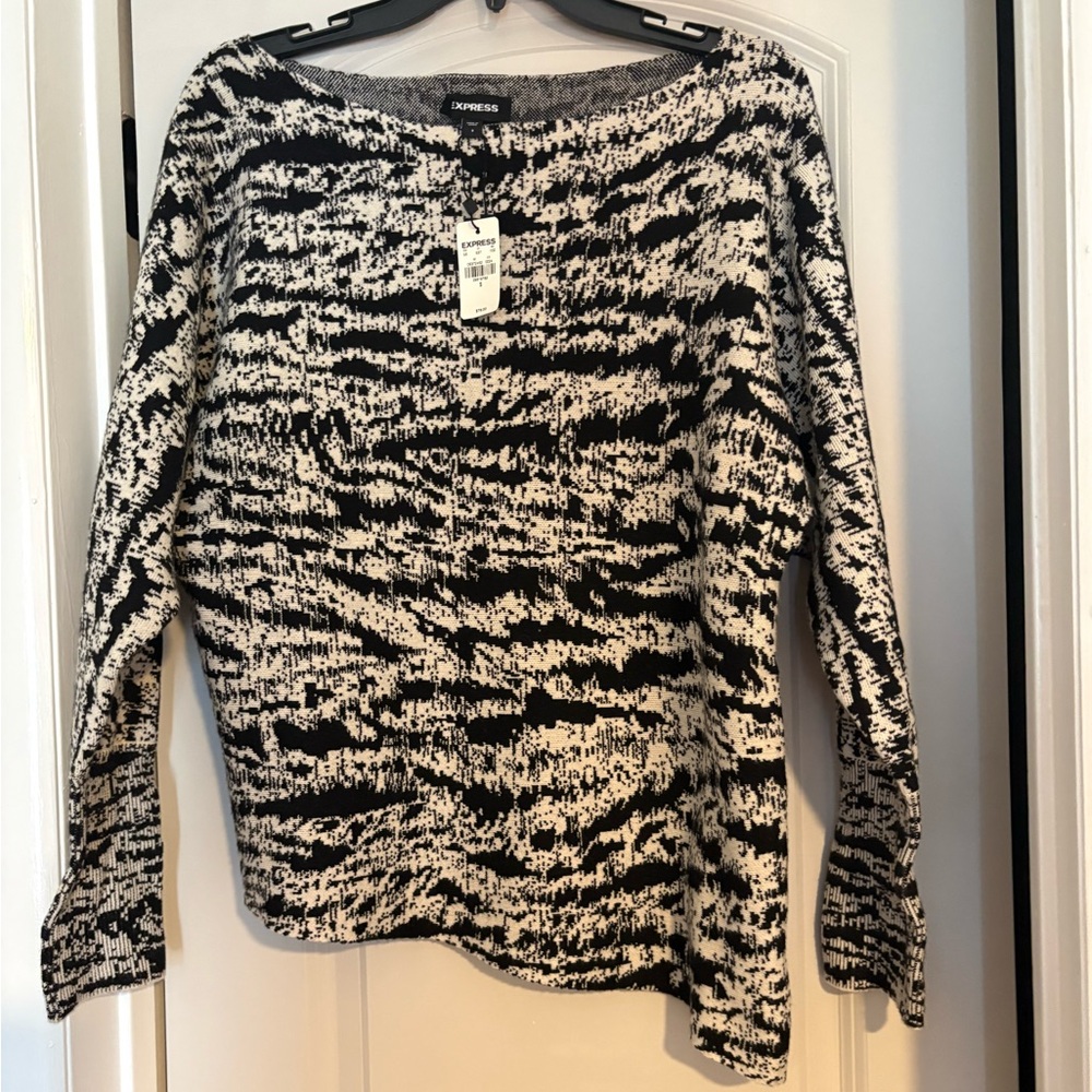 Express Black White Pattern Sweater Top Small Women NWT asymmetrical hemline